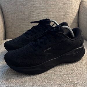 Brooks Adrenaline 24 Running Shoes Sneakers All Black Mens size 10.5 Wide